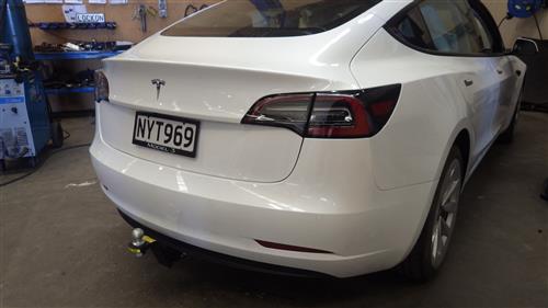 TESLA MODEL 3 SALOON 2017-2023